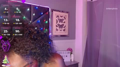 brittany 25 years old  happy as a worm  online show from December 17, 5:18 am