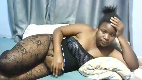 Snapshot of browncurvy95 chatting on February 28, 5:15 pm nicole online show from February 28, 5:15 pm