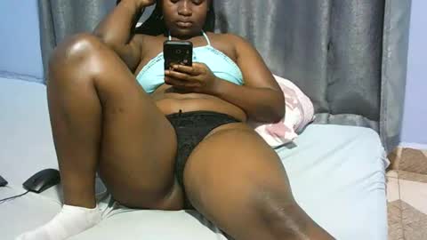 Snapshot of browncurvy95 chatting on February 21, 9:45 am nicole online show from February 21, 9:45 am