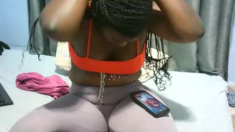 Snapshot of browncurvy95 chatting on February 18, 12:17 pm nicole online show from February 18, 12:17 pm