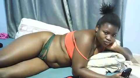 Snapshot of browncurvy95 chatting on February 27, 11:06 am nicole online show from February 27, 11:06 am
