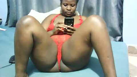 Snapshot of browncurvy95 chatting on March 2, 6:40 pm nicole online show from March 2, 6:40 pm