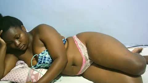 Snapshot of browncurvy95 chatting on March 5, 8:21 pm nicole online show from March 5, 8:21 pm