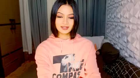 Snapshot of brownsausageroberta chatting on February 20, 6:03 pm Roberta GODDESS OF PLEASURE AND SEXUALDESIRE online show from February 20, 6:03 pm
