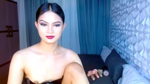 Snapshot of brownsausageroberta chatting on February 2, 8:56 am Roberta GODDESS OF PLEASURE AND SEXUALDESIRE online show from February 2, 8:56 am