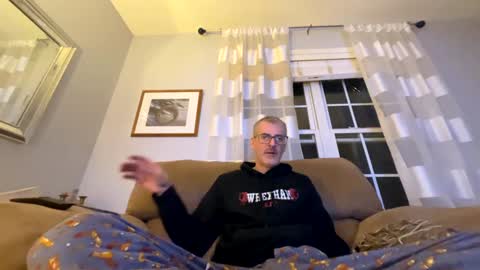 Snapshot of bruce_918 chatting on February 1, 4:14 am Bruce online show from February 1, 4:14 am