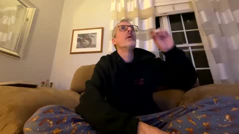 Snapshot of bruce_918 chatting on February 2, 5:32 am Bruce online show from February 2, 5:32 am
