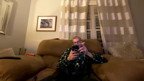 Snapshot of bruce_918 chatting on January 26, 2:35 am Bruce online show from January 26, 2:35 am