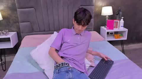 Bruce Hans online show from February 25, 11:43 am