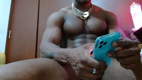 Snapshot of bryan_colen chatting on March 5, 7:06 pm Enjoy the best muscle straws online show from March 5, 7:06 pm