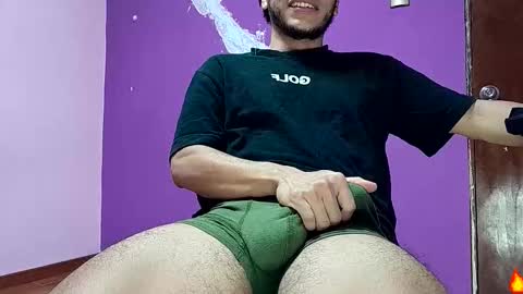 Snapshot of buckbigdick chatting on September 15, 10:50 am buckbigdick online show from September 15, 10:50 am