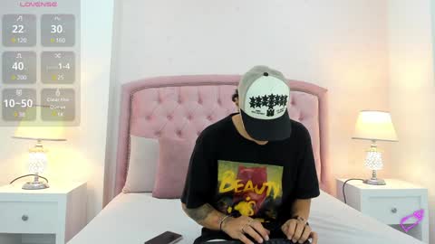 Snapshot of buda_and_cataleya_ chatting on January 27, 9:33 pm Buda y Cataleya online show from January 27, 9:33 pm