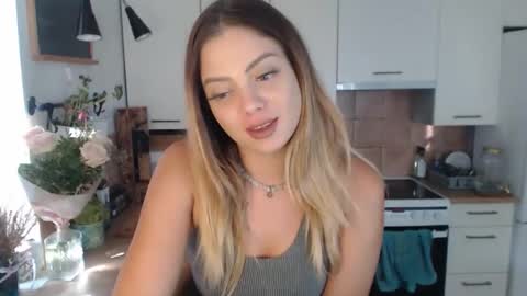 Snapshot of buffyextasy chatting on September 10, 2:18 pm Buffy online show from September 10, 2:18 pm