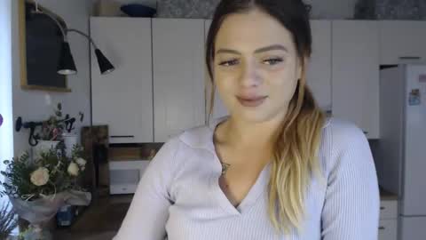Snapshot of buffyextasy chatting on September 17, 7:56 am Buffy online show from September 17, 7:56 am