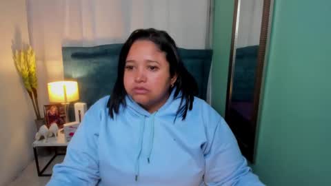 Snapshot of busty_juicy chatting on February 12, 12:01 pm busty juicy online show from February 12, 12:01 pm