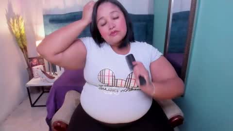 Snapshot of busty_juicy chatting on February 19, 7:16 pm busty juicy online show from February 19, 7:16 pm