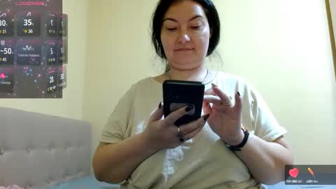 Snapshot of bustyemma chatting on February 10, 7:26 am Emma online show from February 10, 7:26 am