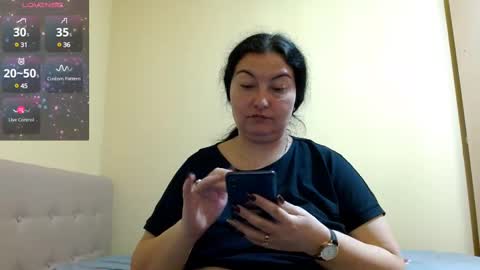 Snapshot of bustyemma chatting on February 13, 11:50 am Emma online show from February 13, 11:50 am