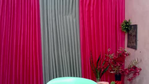 buttycamille online show from March 12, 5:13 am