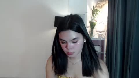 buttycamille online show from September 19, 7:01 am