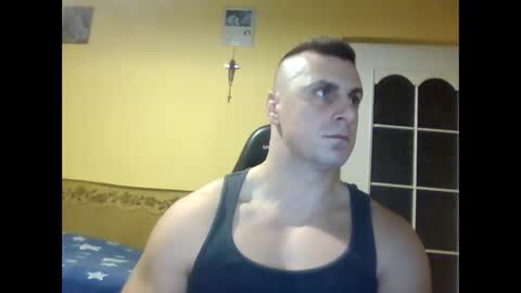 Snapshot of bzykacz1988 chatting on December 7, 11:29 pm bzykacz1988 online show from December 7, 11:29 pm
