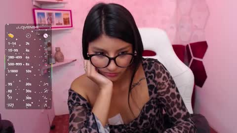 Snapshot of cailee_mansour chatting on September 17, 9:07 pm Cailee online show from September 17, 9:07 pm