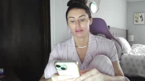 The Cali Cambri online show from February 10, 4:58 pm