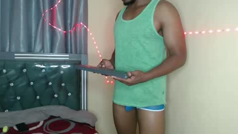 Snapshot of calvin_brown chatting on March 1, 4:47 am calvin online show from March 1, 4:47 am