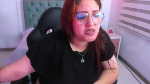 Snapshot of camiila_osorio chatting on February 25, 9:53 am Camila Osorio online show from February 25, 9:53 am