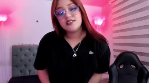 Snapshot of camiila_osorio chatting on February 4, 3:44 am Camila Osorio online show from February 4, 3:44 am