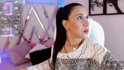 Snapshot of camille_halls chatting on March 9, 8:18 am Camille online show from March 9, 8:18 am