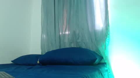camilo_contre21 online show from March 4, 6:50 pm