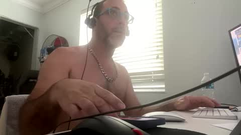 Snapshot of camnale chatting on September 12, 12:29 pm Cam n Ale online show from September 12, 12:29 pm