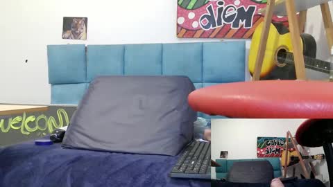 Snapshot of camturbery chatting on February 18, 10:36 pm camturbery online show from February 18, 10:36 pm