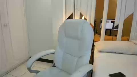 Snapshot of candelamartineez chatting on September 9, 10:54 pm Candela online show from September 9, 10:54 pm
