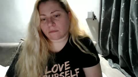 Laura online show from February 16, 3:27 pm