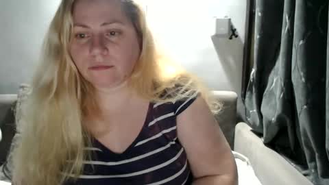 Laura online show from February 13, 10:43 pm