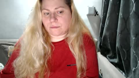 Laura online show from February 25, 6:55 pm