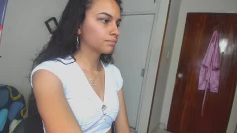 Snapshot of canelita_love221941 chatting on March 7, 5:17 pm canela online show from March 7, 5:17 pm