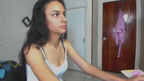 Snapshot of canelita_love221941 chatting on March 4, 9:54 pm canela online show from March 4, 9:54 pm