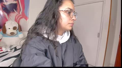 Snapshot of canelita_love221941 chatting on February 17, 7:44 pm canela online show from February 17, 7:44 pm
