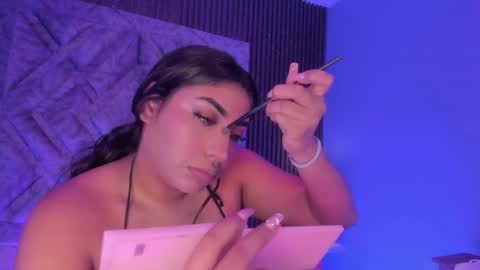GABRIELA LOPEZ online show from February 7, 10:30 pm