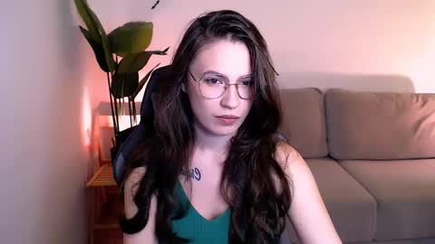 Snapshot of care_sensual chatting on September 9, 7:30 am Mary online show from September 9, 7:30 am