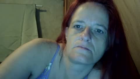 carleeswoman08 online show from December 9, 1:24 pm