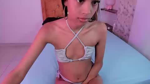 Snapshot of carley_lux chatting on September 19, 1:48 pm carley lux online show from September 19, 1:48 pm