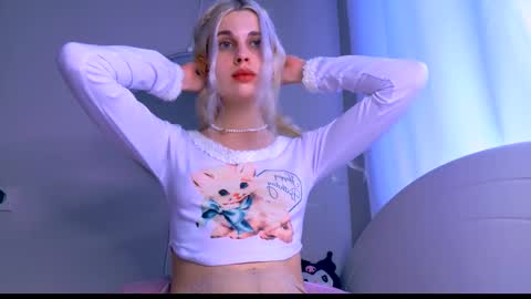 Snapshot of carmen__crybaby chatting on September 16, 12:40 pm carmen__crybaby online show from September 16, 12:40 pm