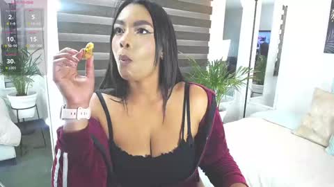 Snapshot of caroline_jackson_ chatting on February 13, 2:09 pm C A R O L I N E online show from February 13, 2:09 pm