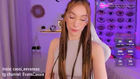 Snapshot of cassie_evansss chatting on February 27, 4:02 am Cassie online show from February 27, 4:02 am