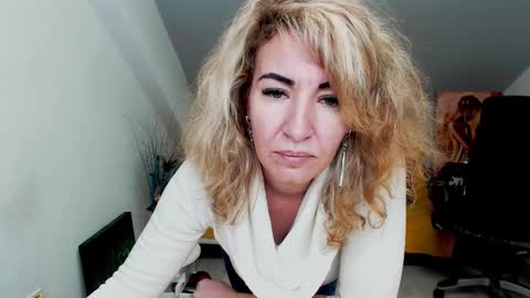 Snapshot of cassiejonas chatting on January 27, 2:31 am CassieJonas online show from January 27, 2:31 am