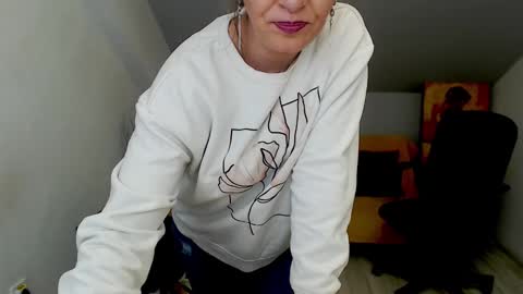 Snapshot of cassiejonas chatting on February 25, 11:21 am CassieJonas online show from February 25, 11:21 am
